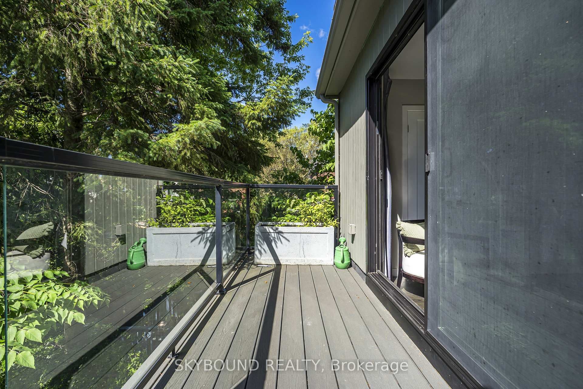 49 Victor Avenue photo 23
