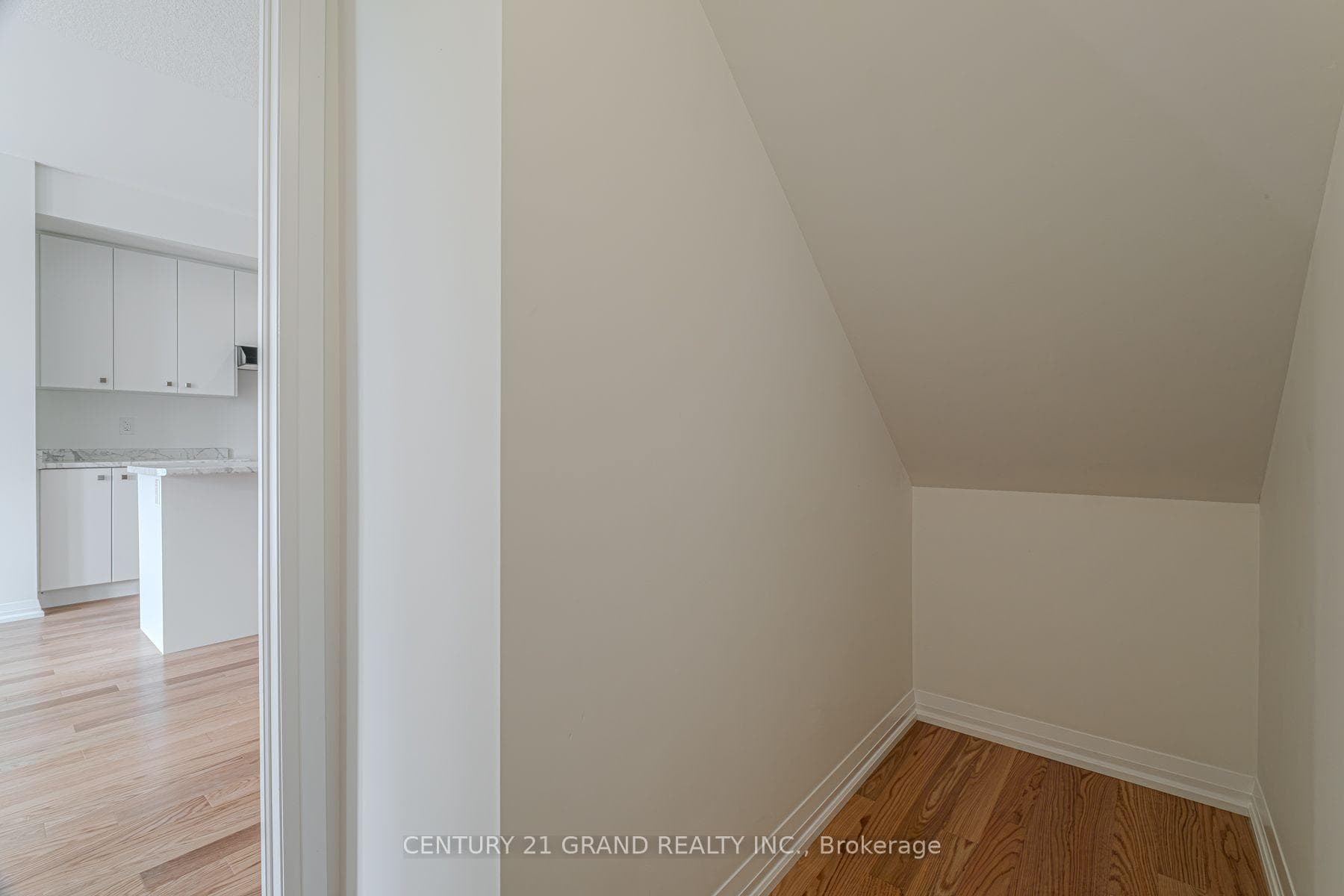 37 Norwich Crescent photo 20