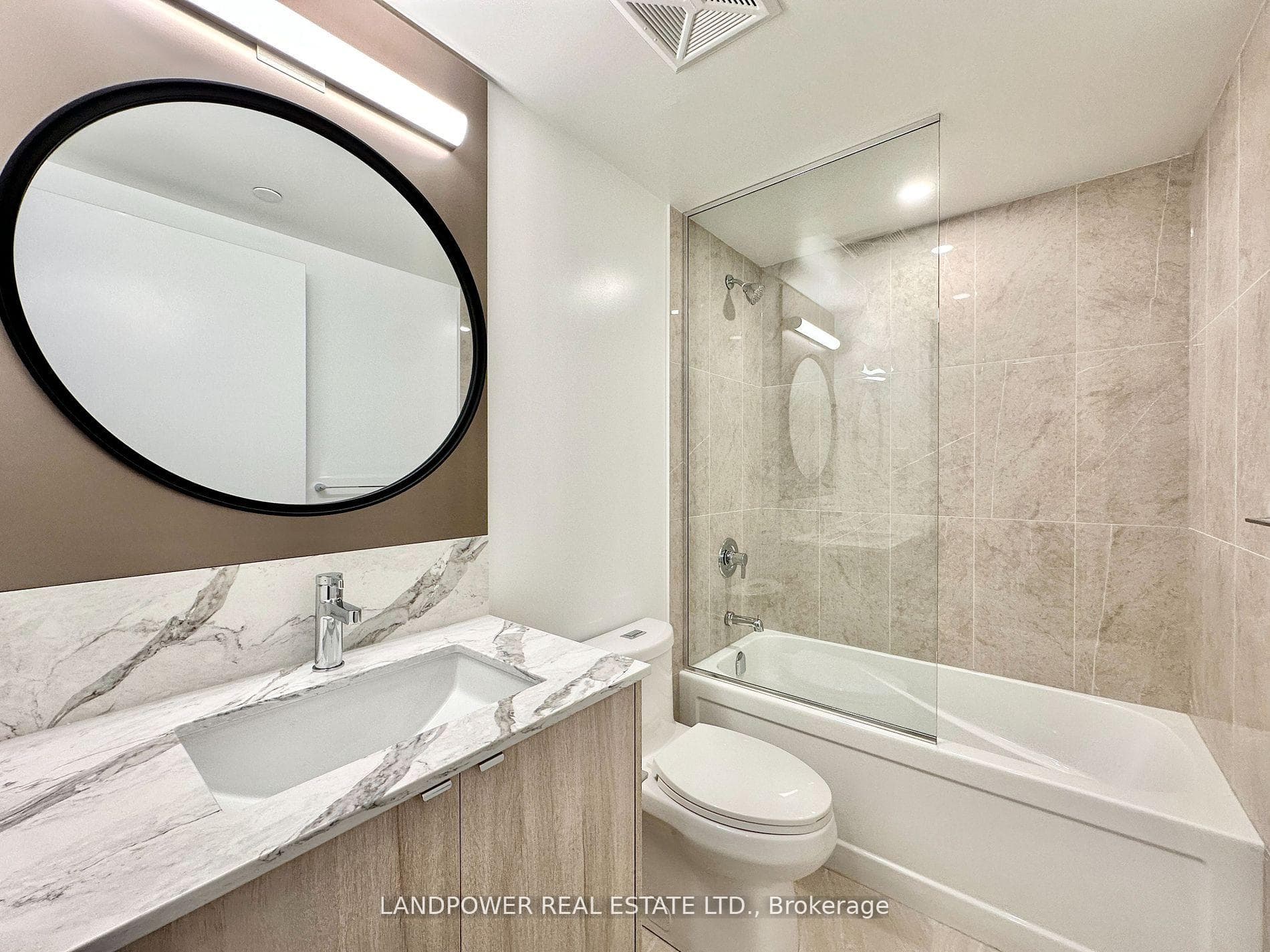771 YONGE Street Unit 1811 photo 7