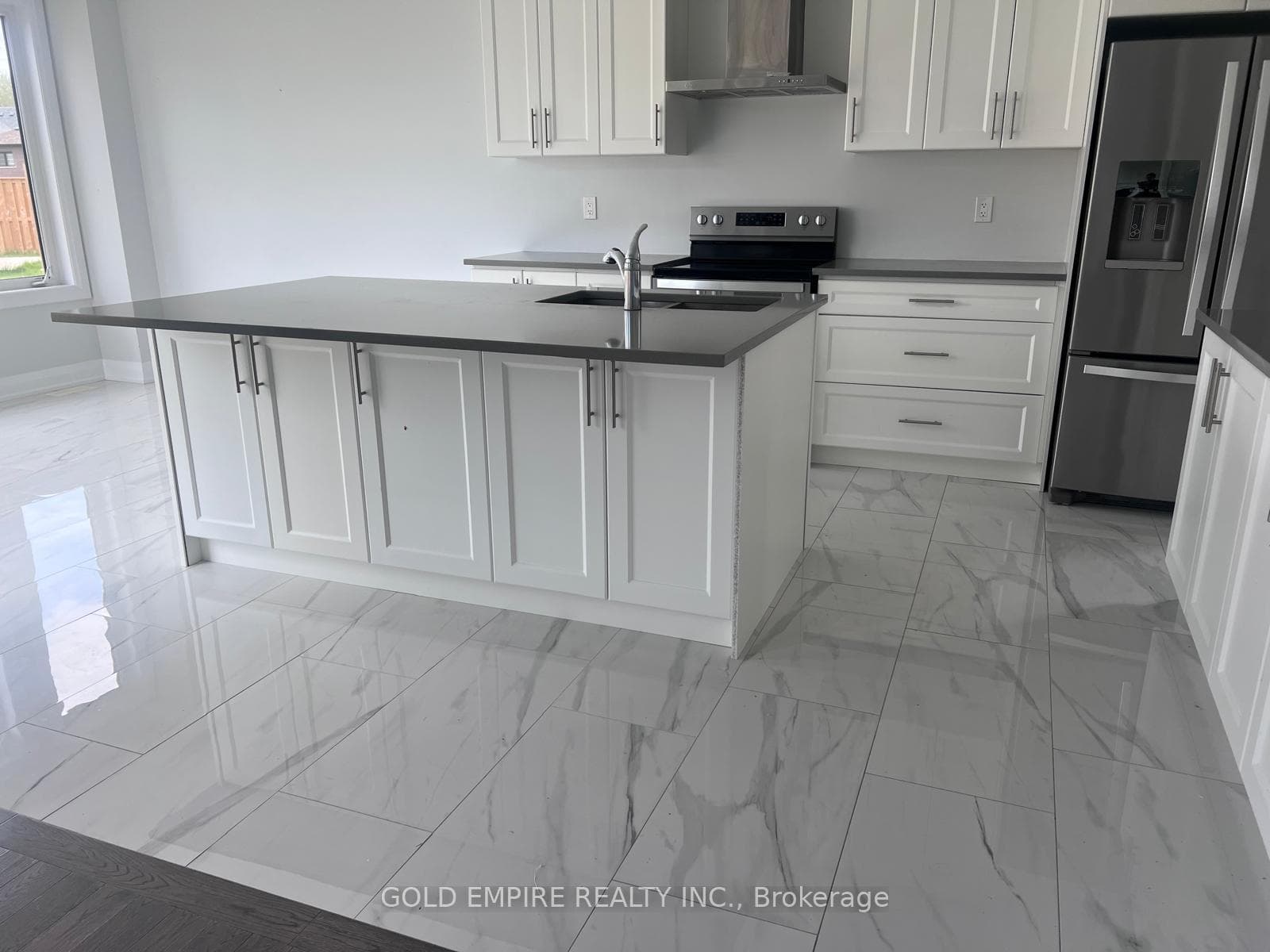 1067 EDINBURGH Drive photo 6