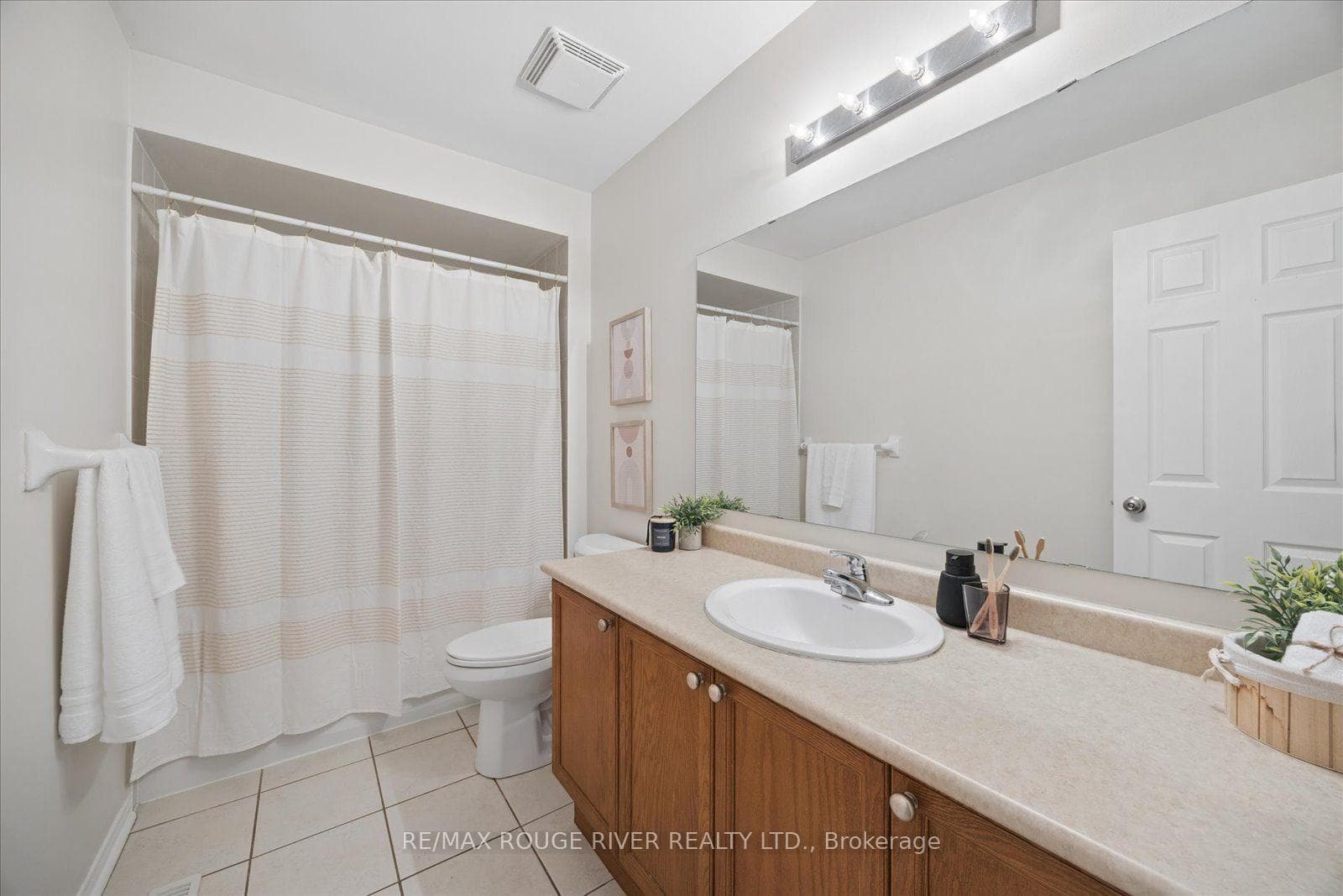37 Burwell Street photo 19