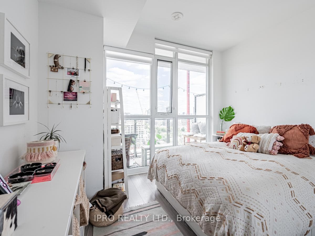 120 Parliament Street Unit 1704 photo 14