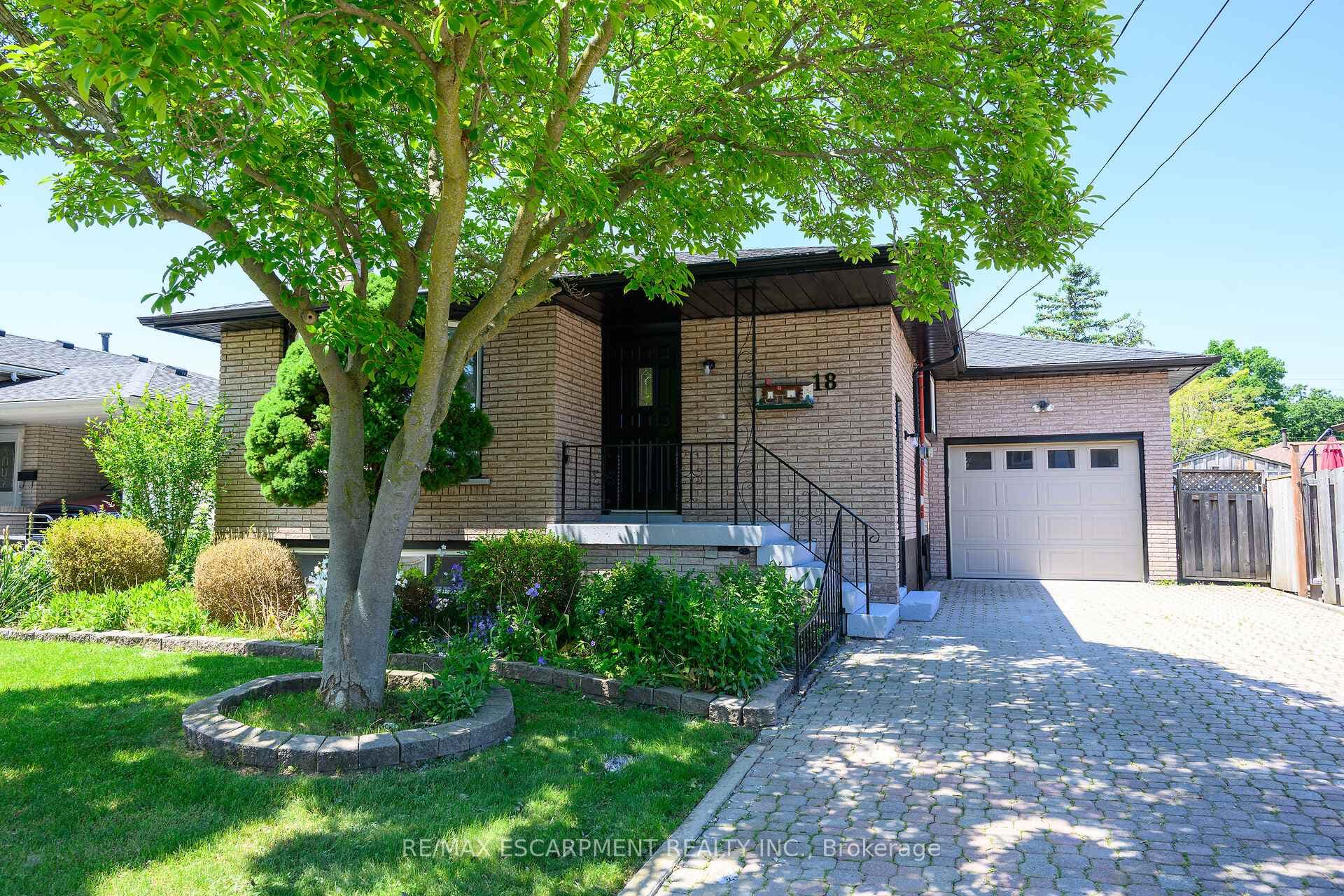 18 Rivercrest Road photo 3