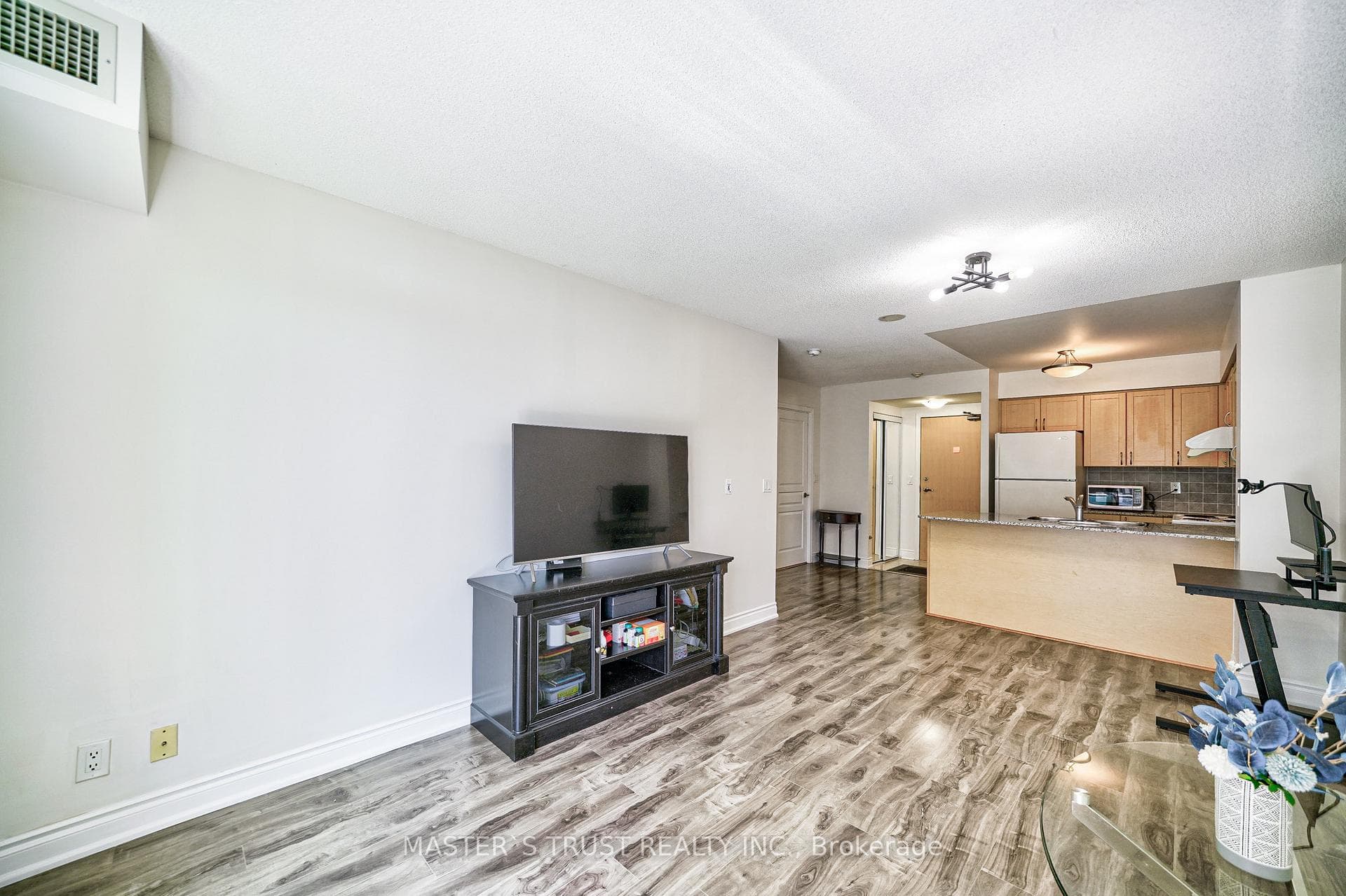 55 South Town Centre Boulevard Unit 506 photo 13