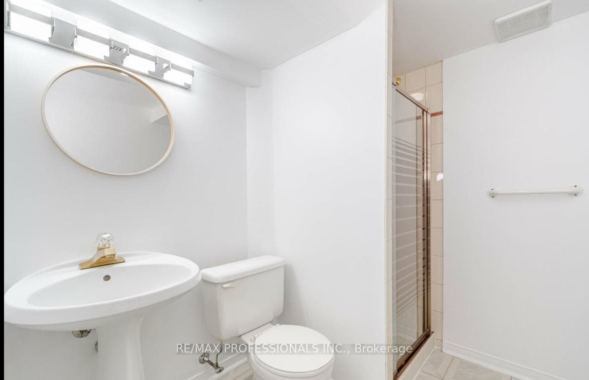 2275 Credit Valley Road Unit 2 photo 34