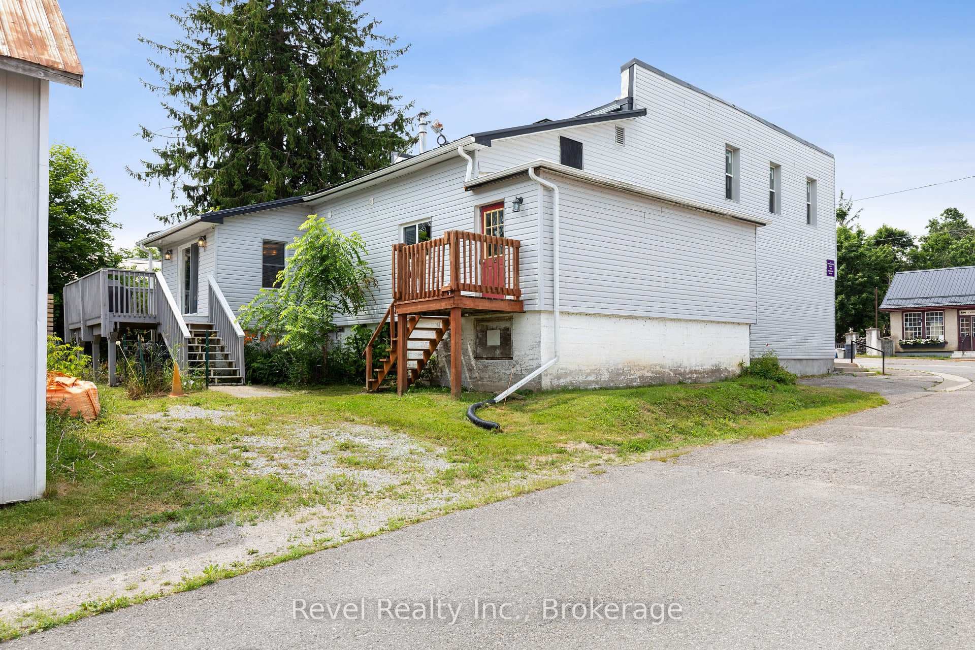1718 Kirkfield Road photo 3