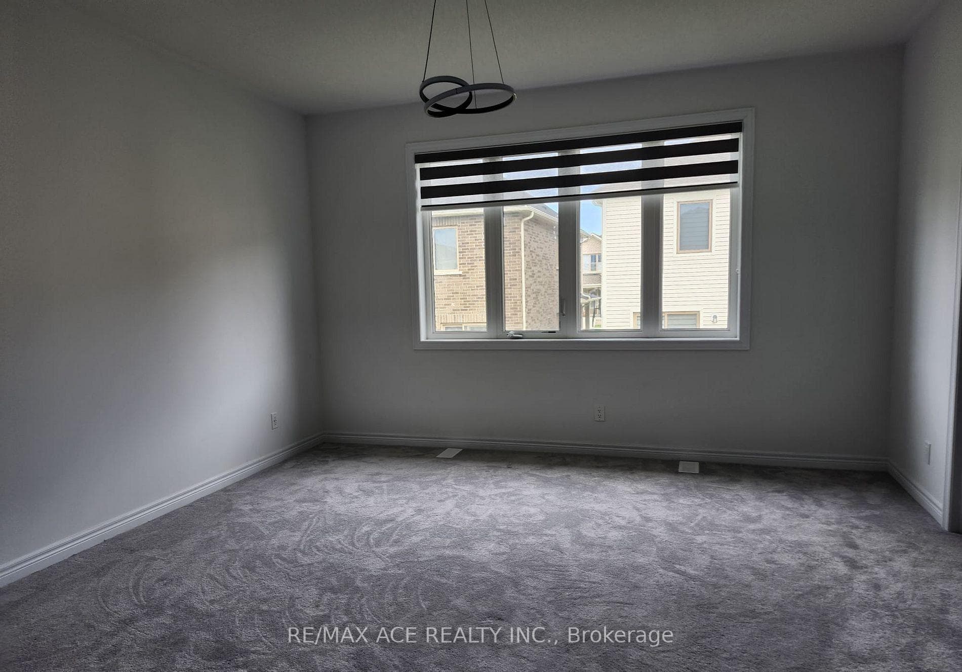 976 Andrew Murdoch Street photo 12