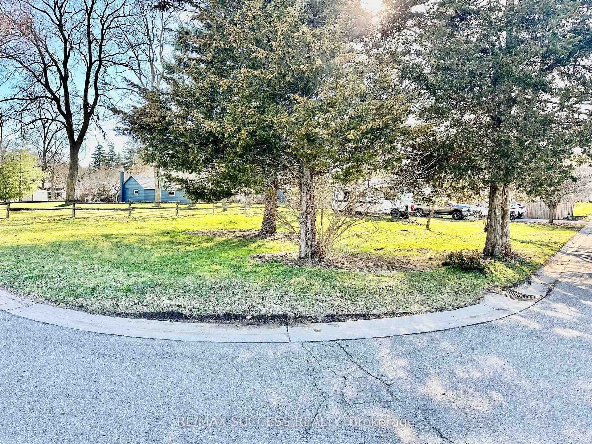 738 MOUNT PLEASANT Road photo 22