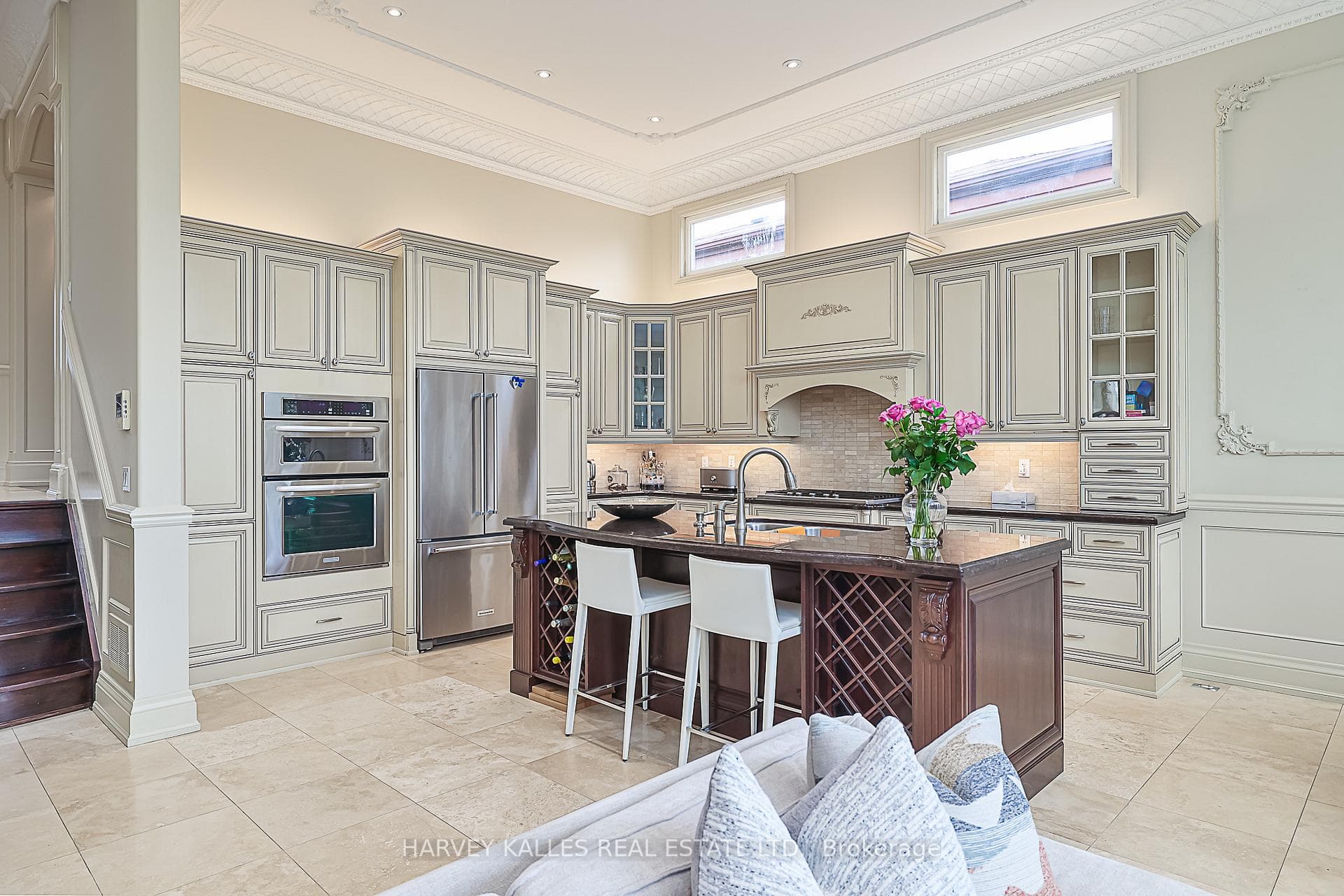424 Roehampton Avenue photo 6