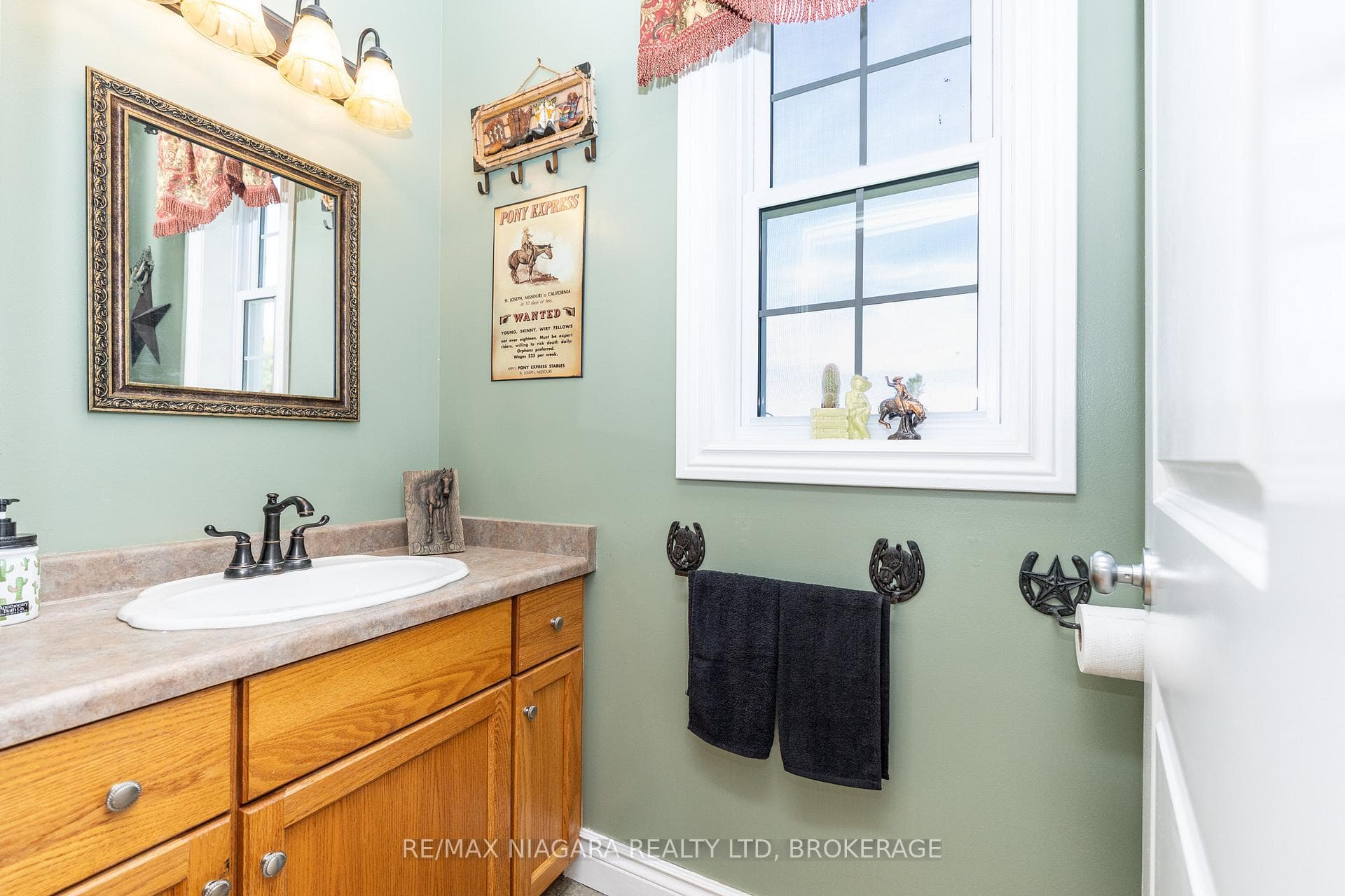 2pc Bathroom