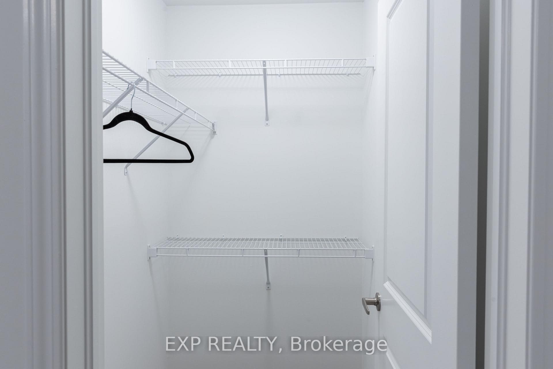 32 Elmer Moss Avenue photo 27