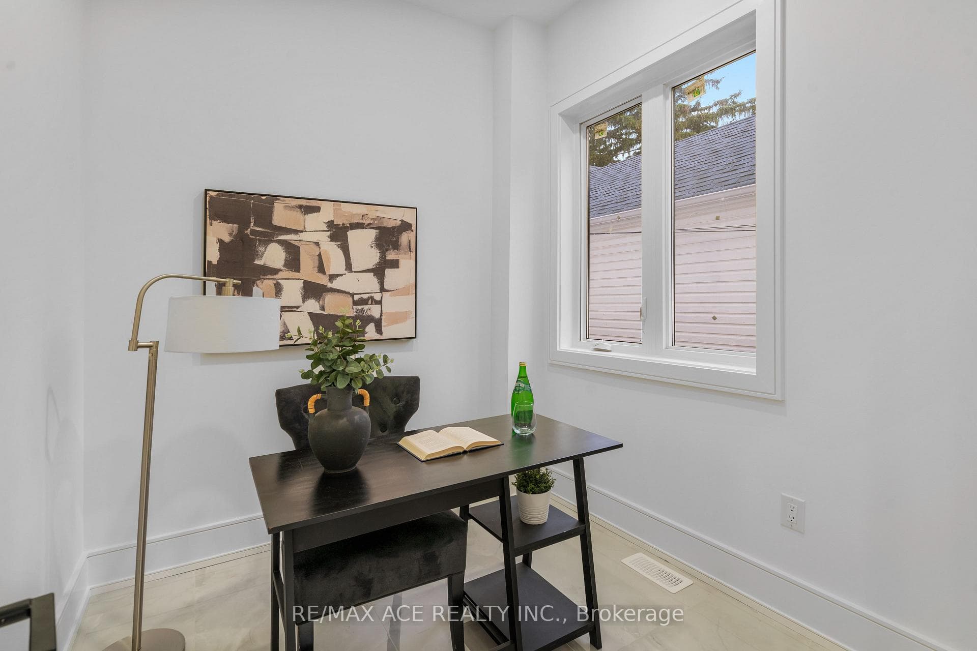 12 McCowan Road photo 14