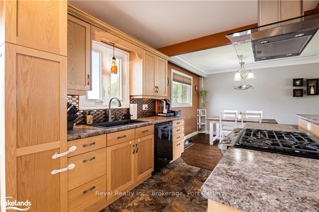 26 VICTORIA Boulevard photo 20
