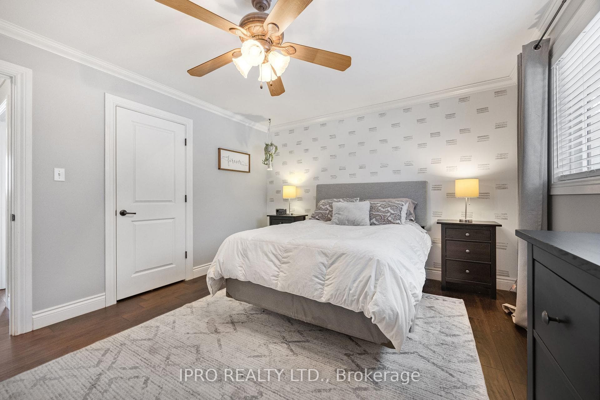 188 Melbourne Drive photo 16