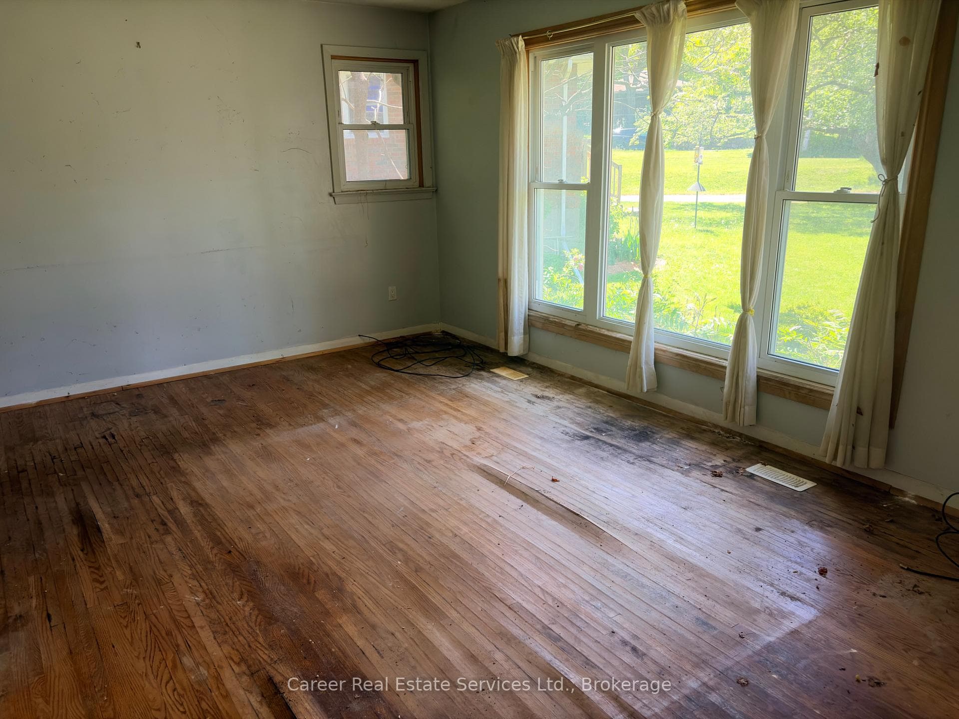 76 Springbrook Drive photo 14