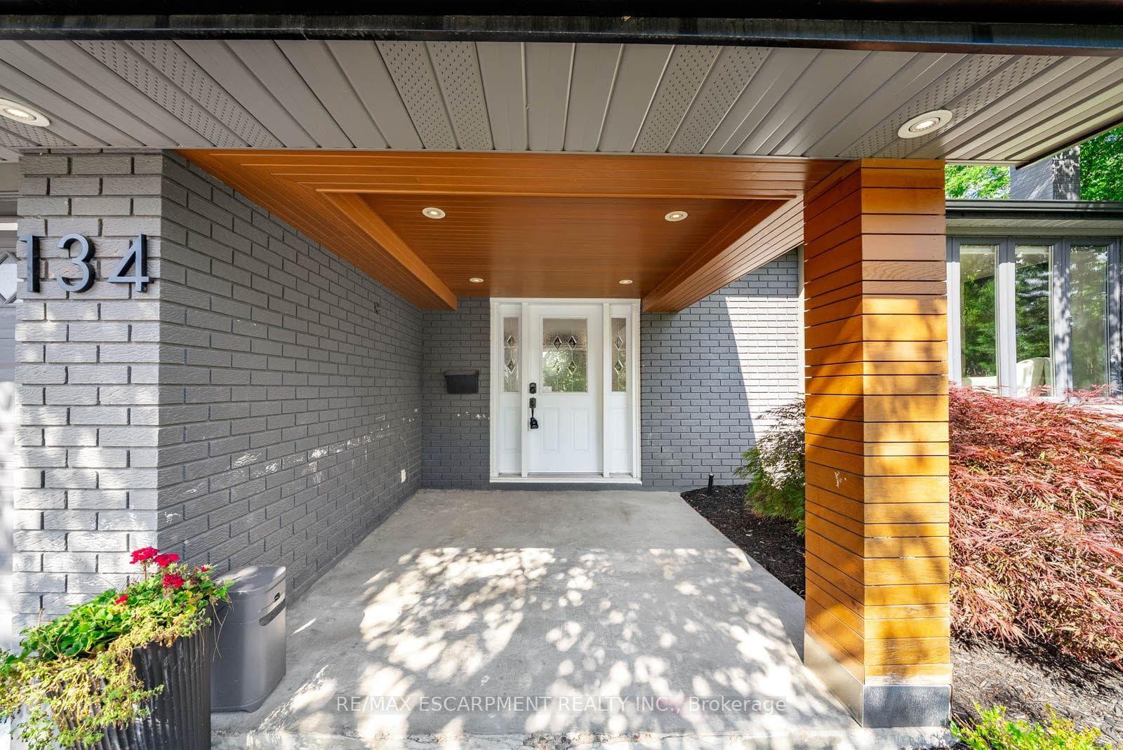 134 Fairwood Place photo 6