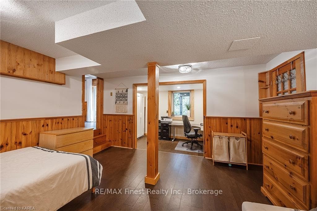 891 SAFARI Drive photo 37