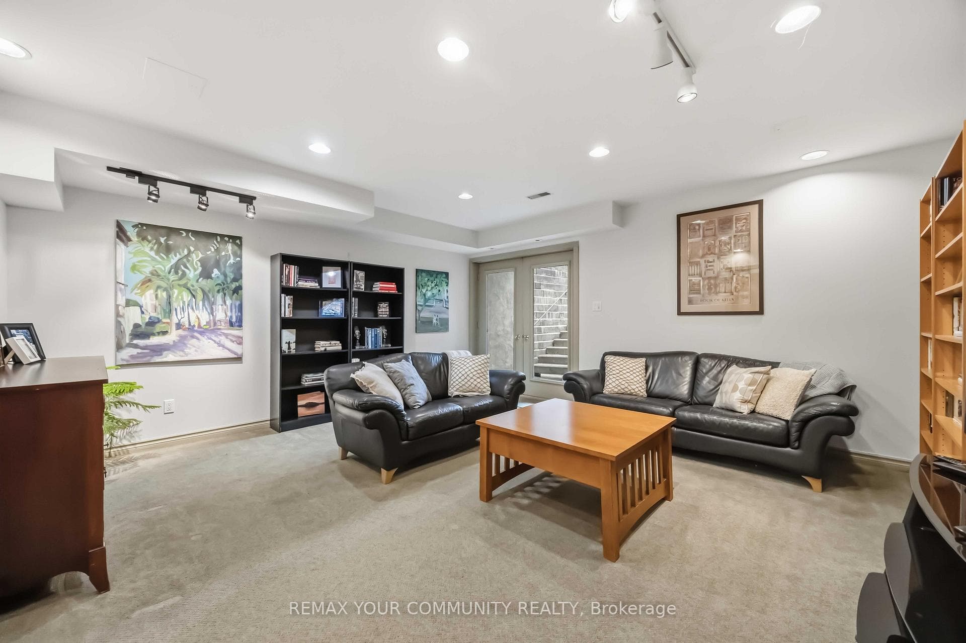44 Castlefield Avenue photo 24