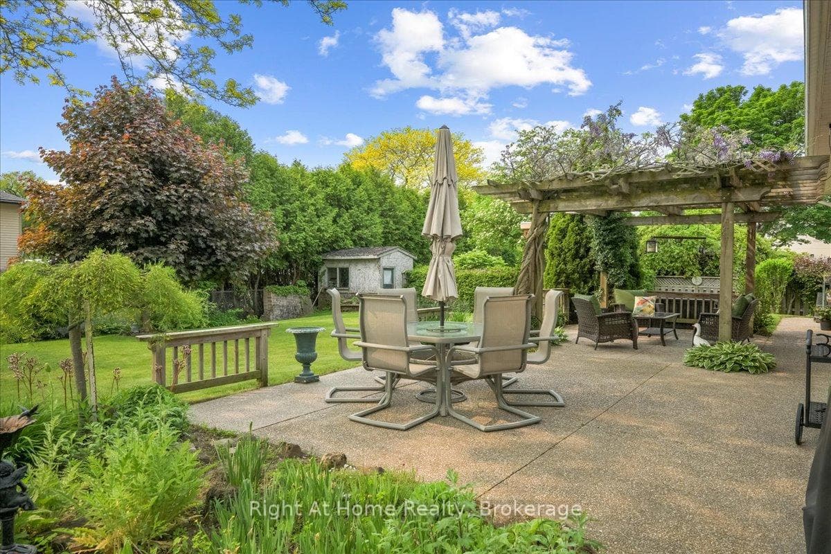 357 Seaton Drive photo 32