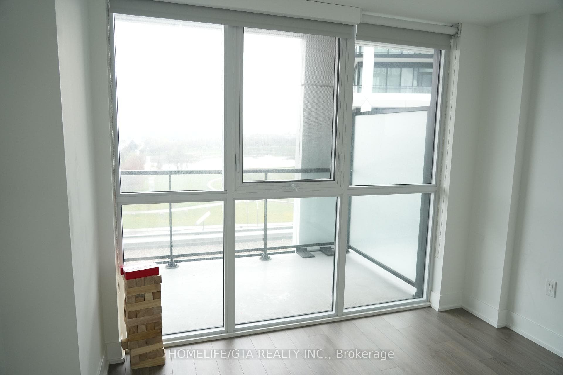50 George Butchart Drive Unit 506 photo 9