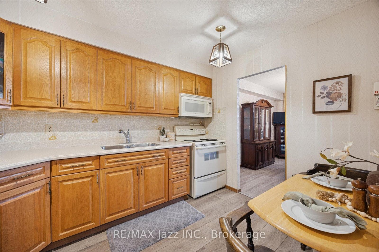 120 Elgin Street Unit 102 photo 12