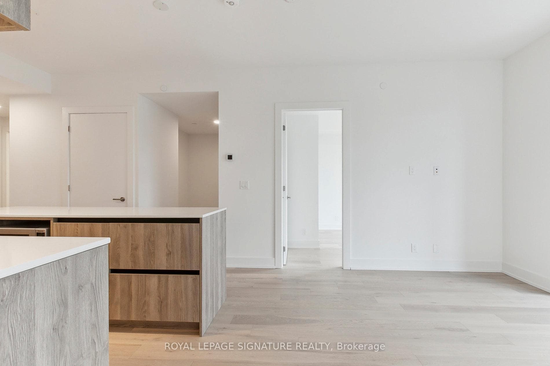 8 Beverley Glen Boulevard Unit D-329 photo 15