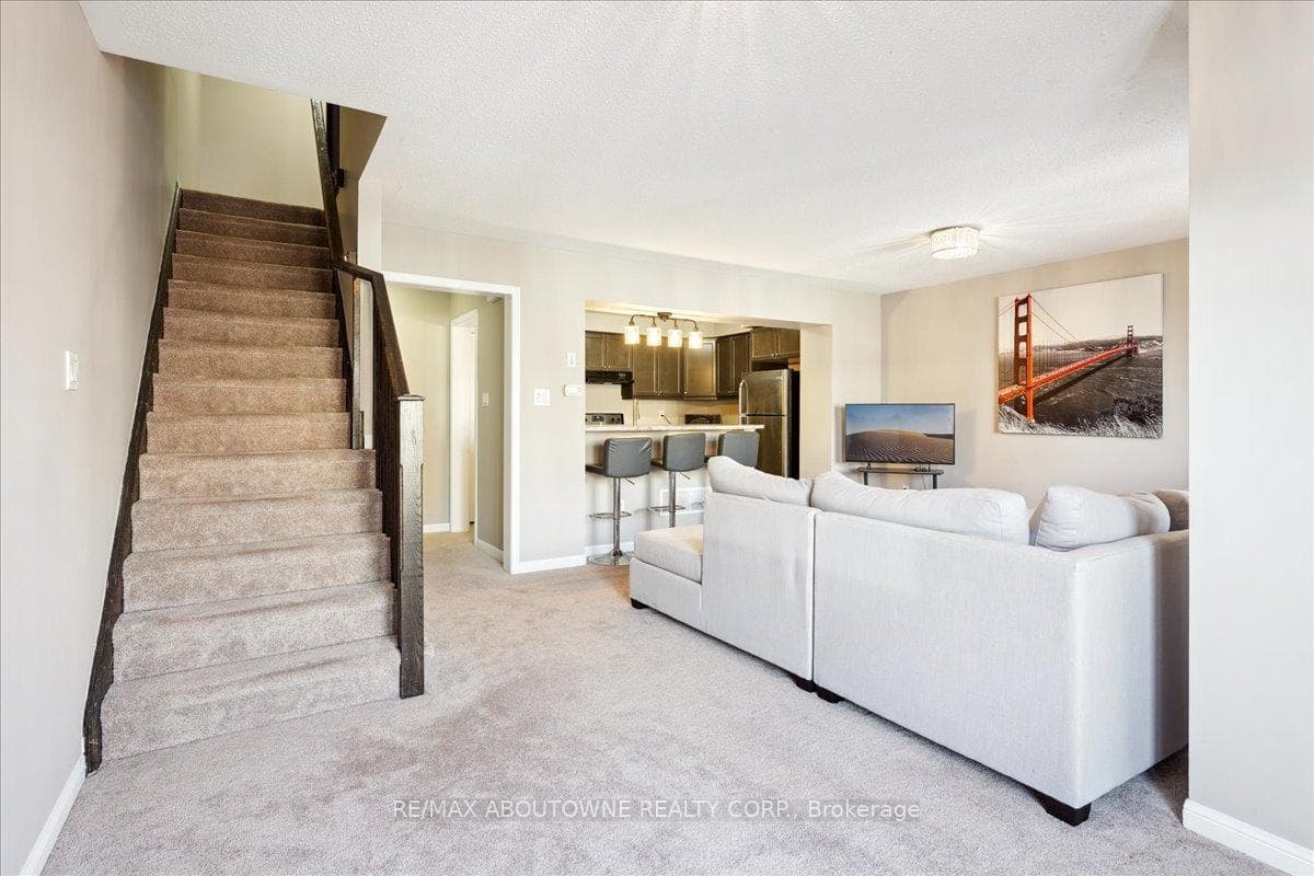 222 Septimus Heights photo 19