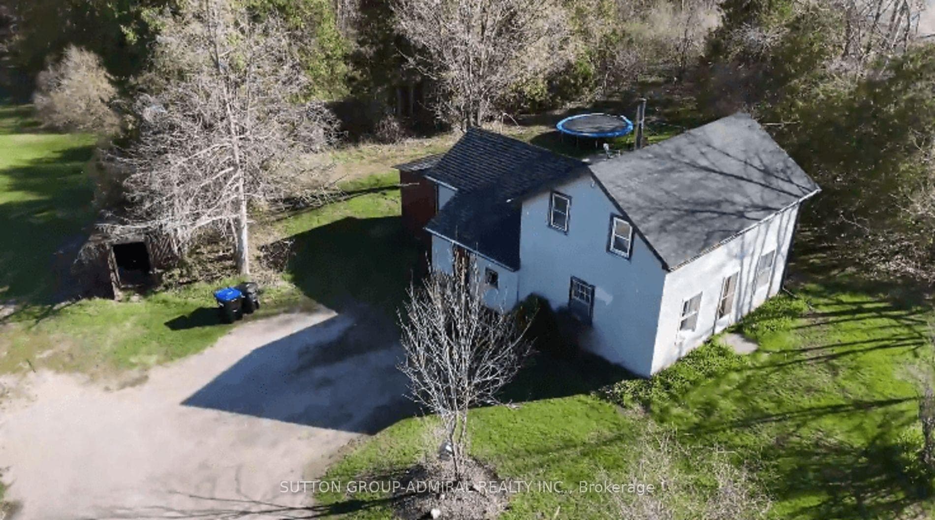 1662 Penley Road photo 2