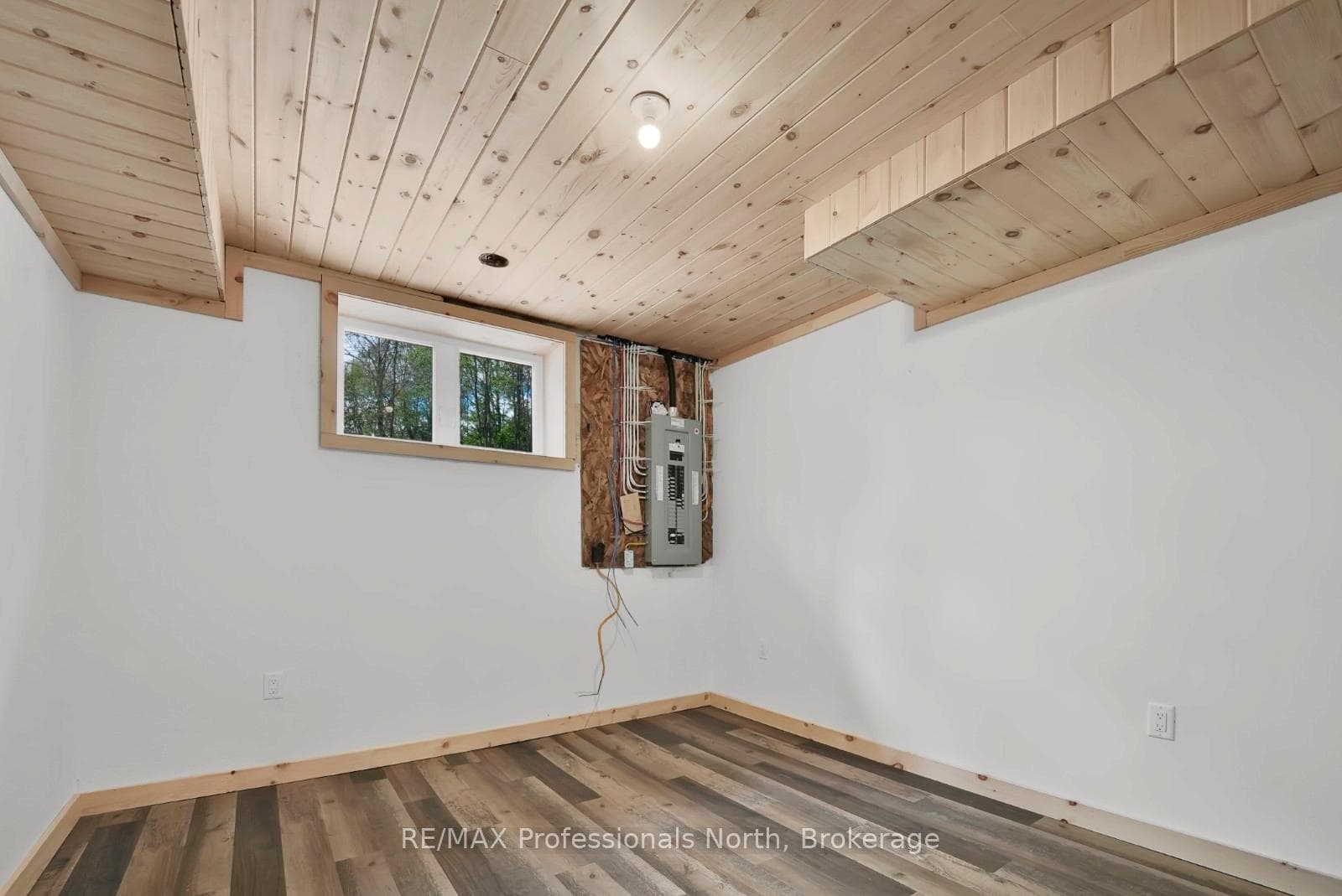 6587 Elephant Lake Road photo 40
