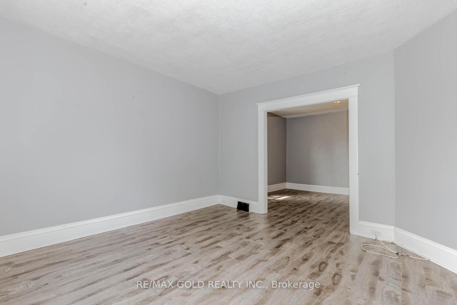 134 Owen sound Street photo 6