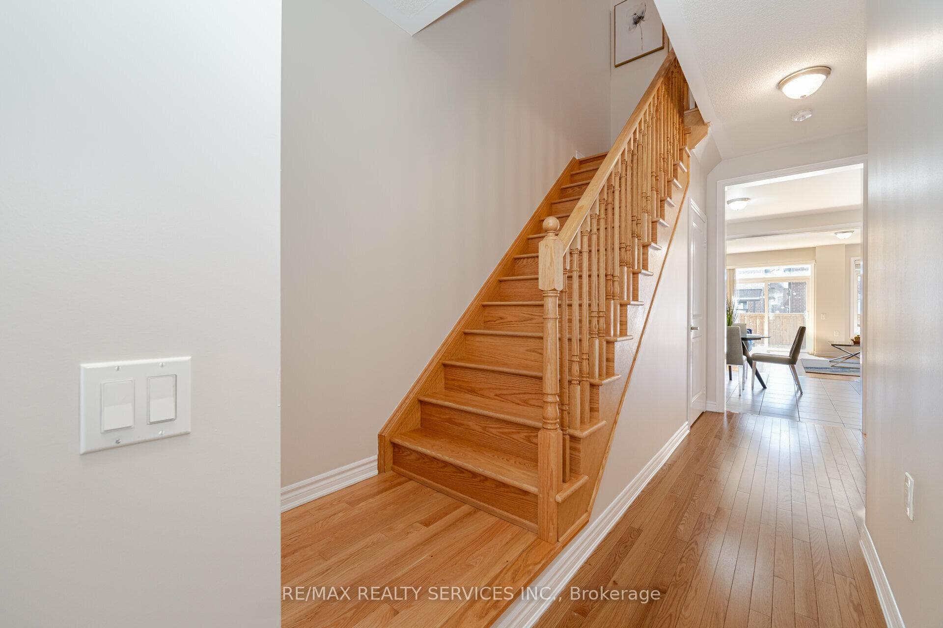112 Royal Fern Crescent photo 16