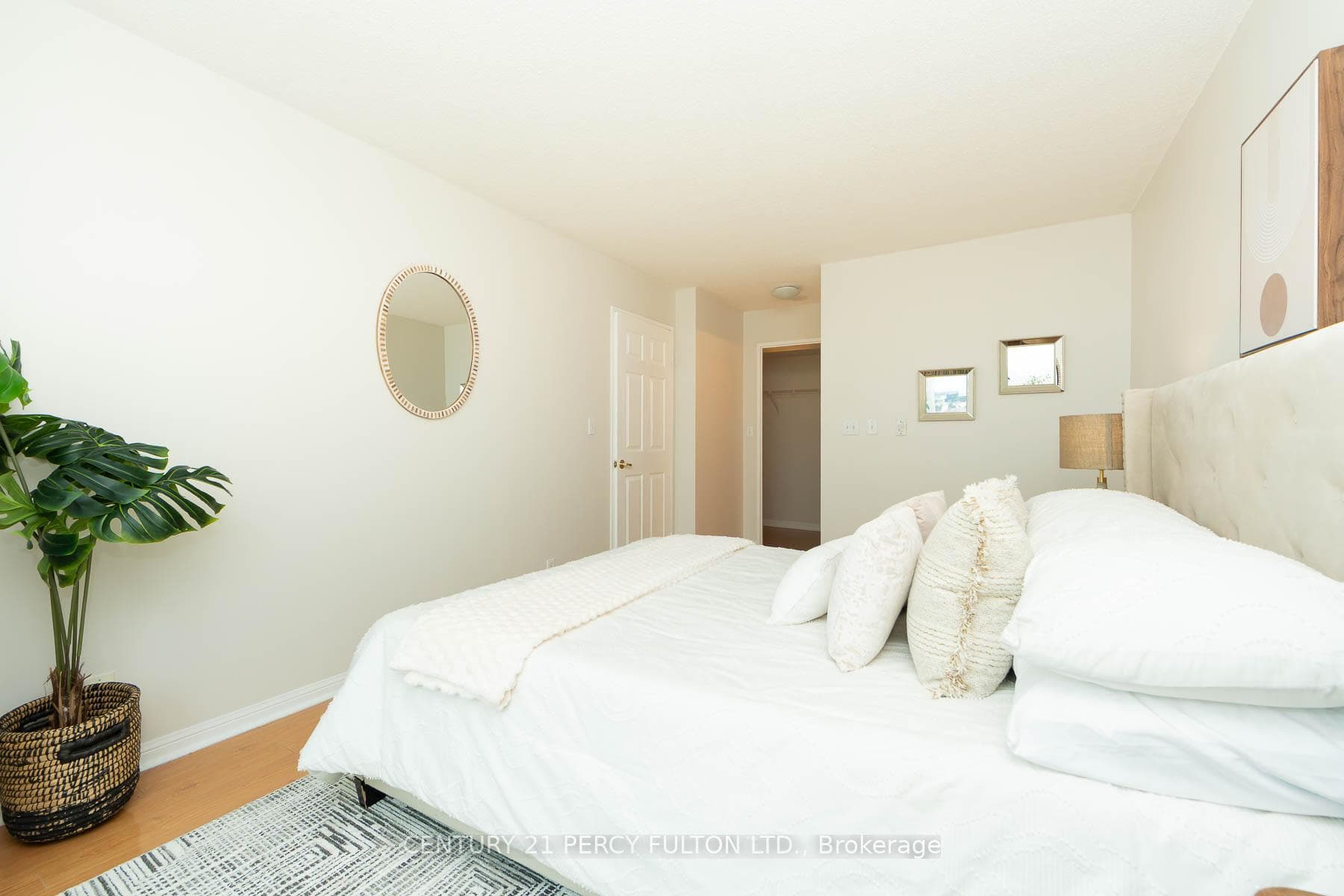 11 Lee Centre Drive Unit 1210 photo 9