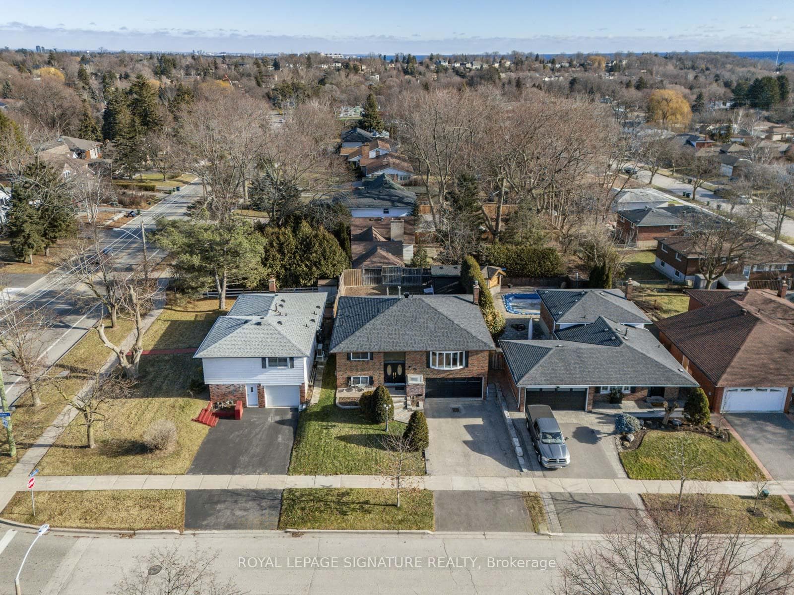 53 Wichey Road photo 36