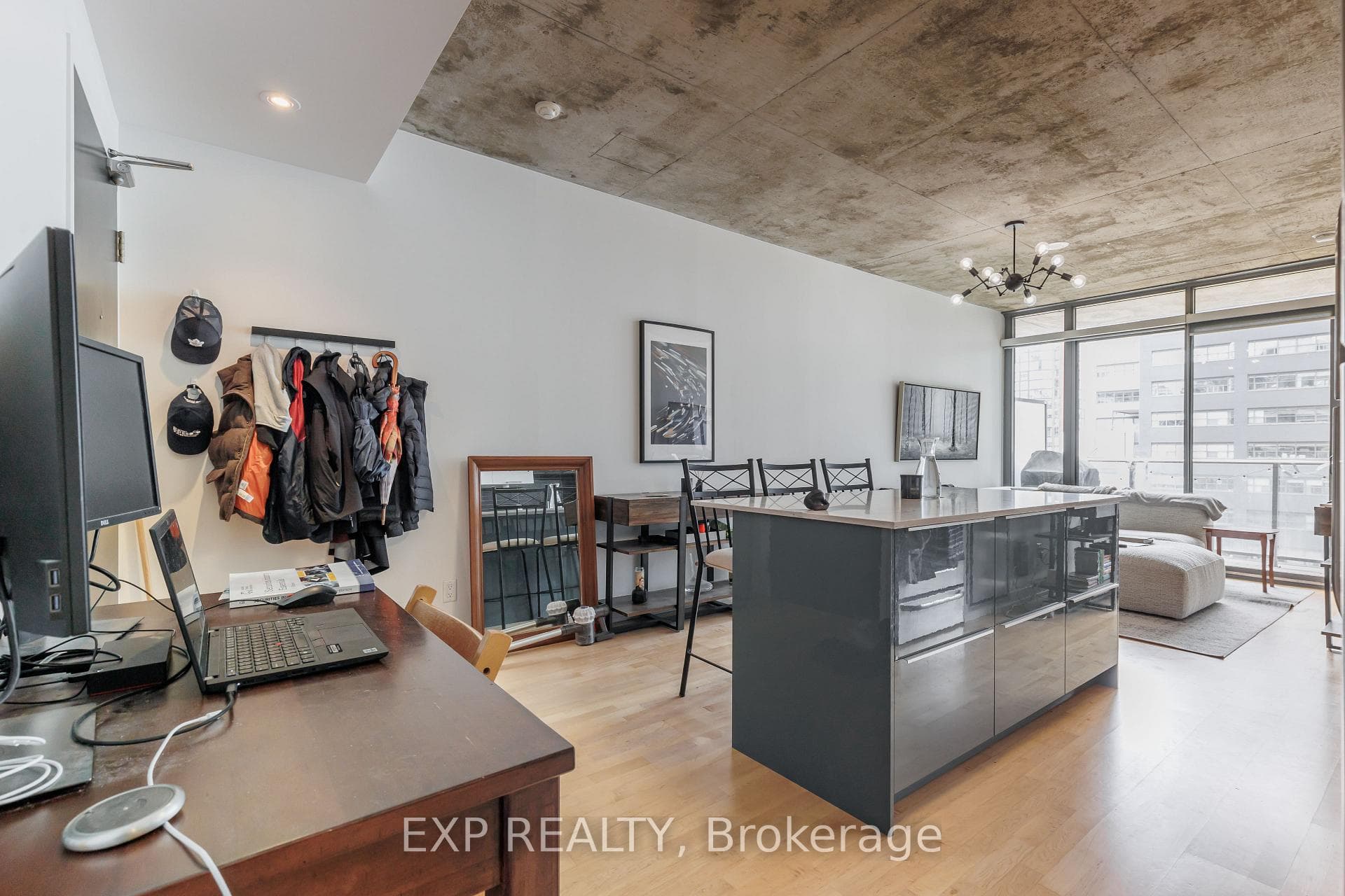Big/Bright/Spacious