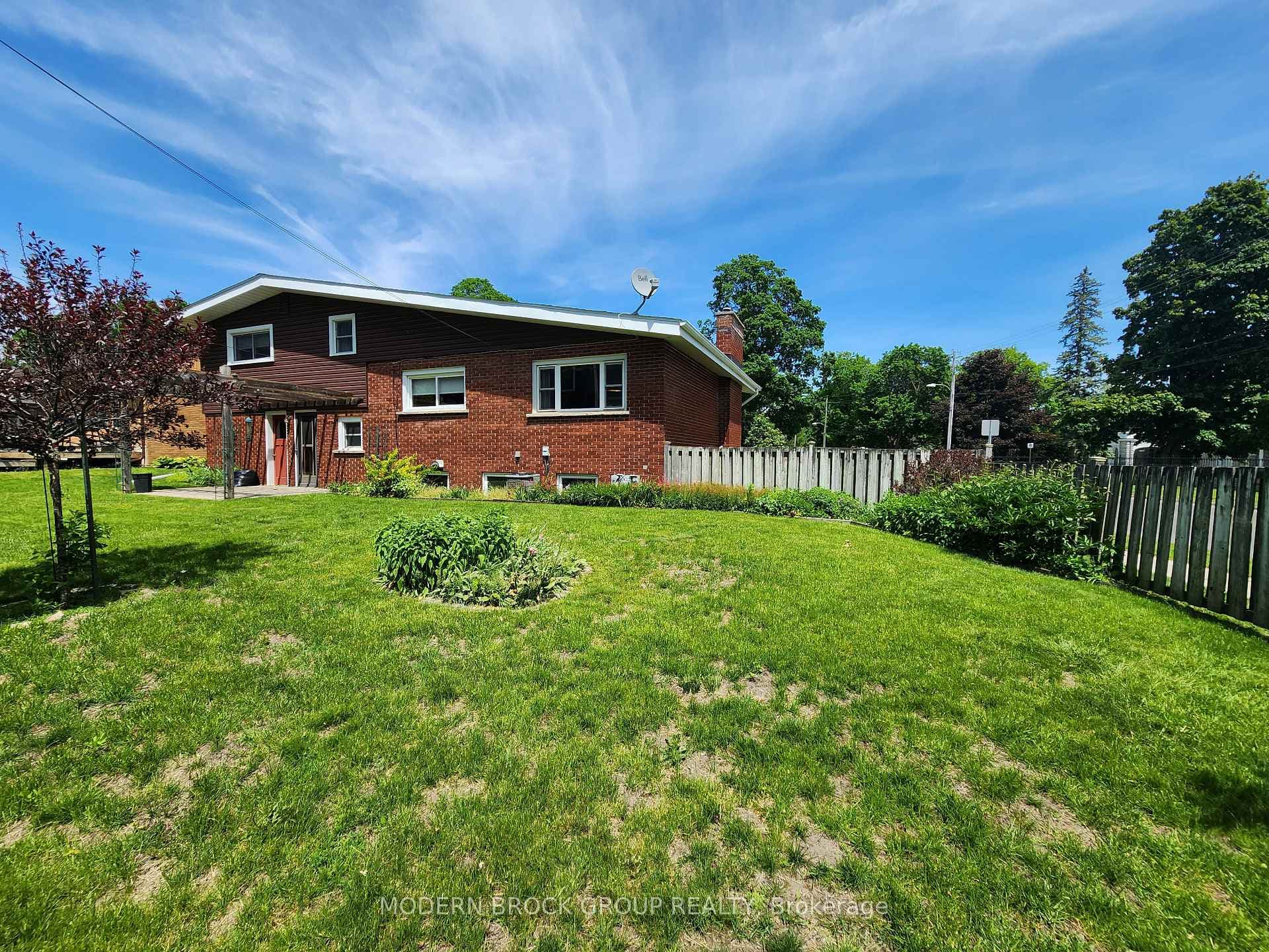 2 Woodlawn Place photo 5