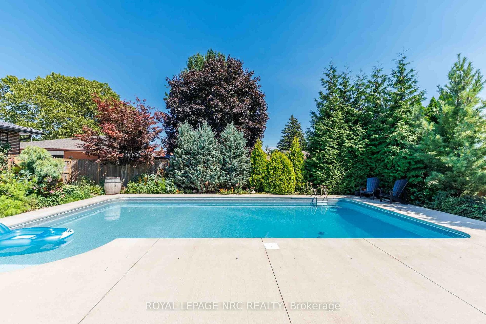 6 CROYDON Drive photo 44