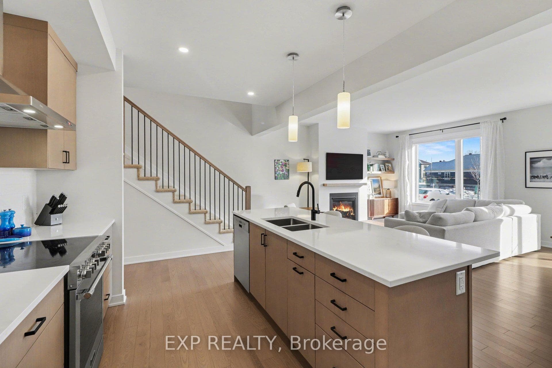 540 Montjay Road photo 9