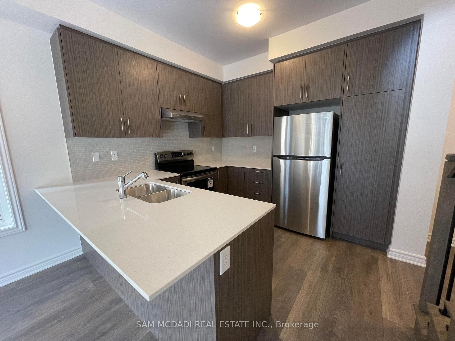 1170 Lloyd Landing Drive photo 4