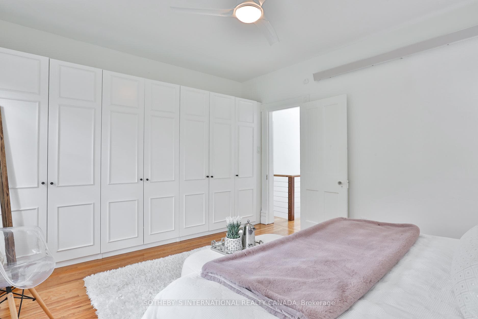 365 Howland Avenue photo 24
