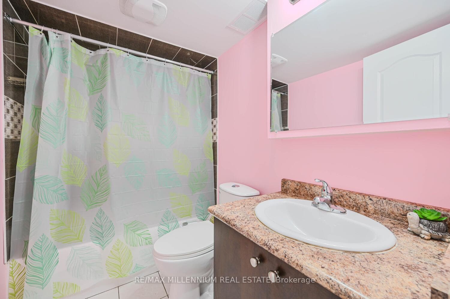 56 Attview Crescent photo 37