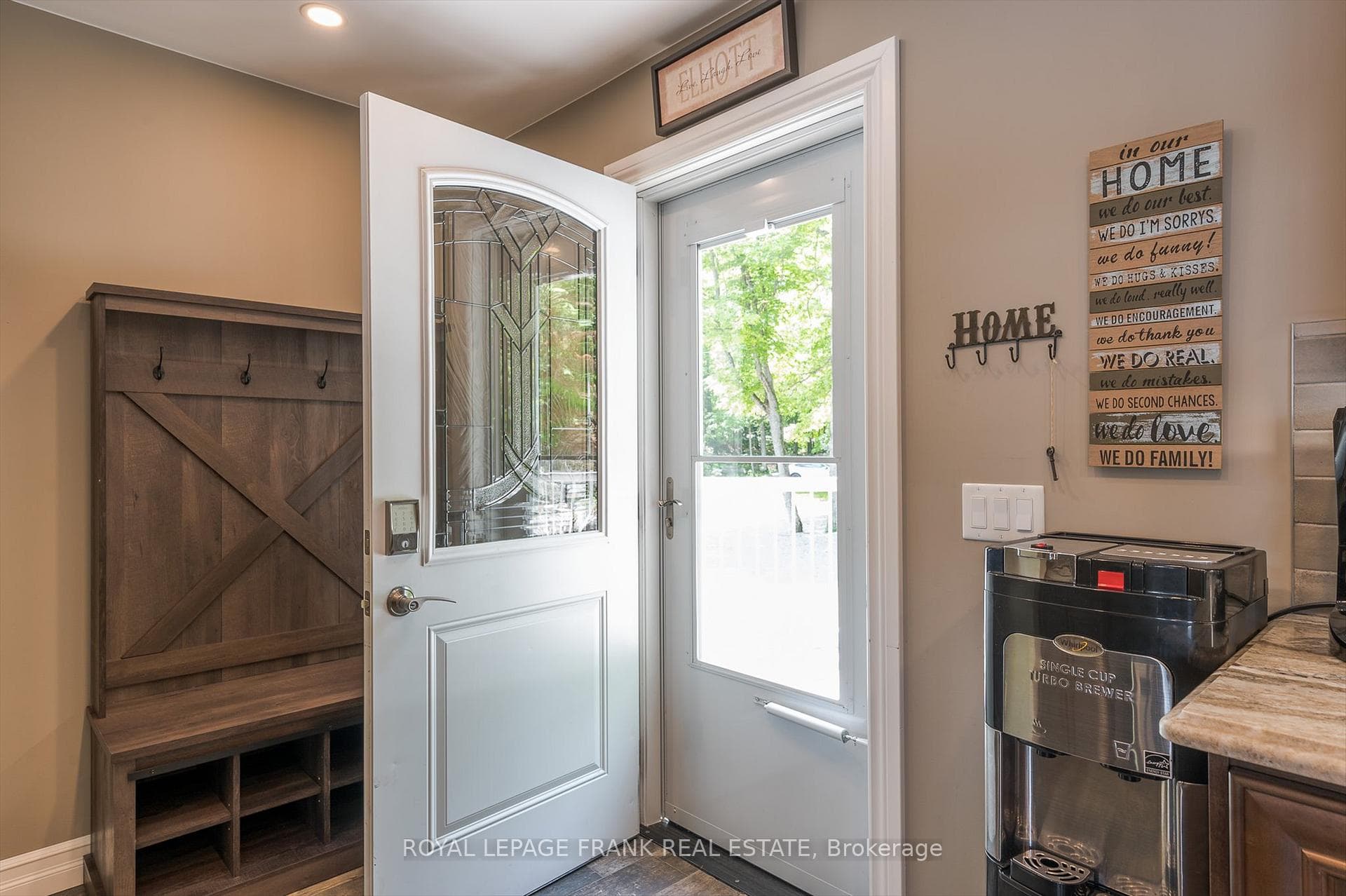 331 Elbow Point Road photo 10