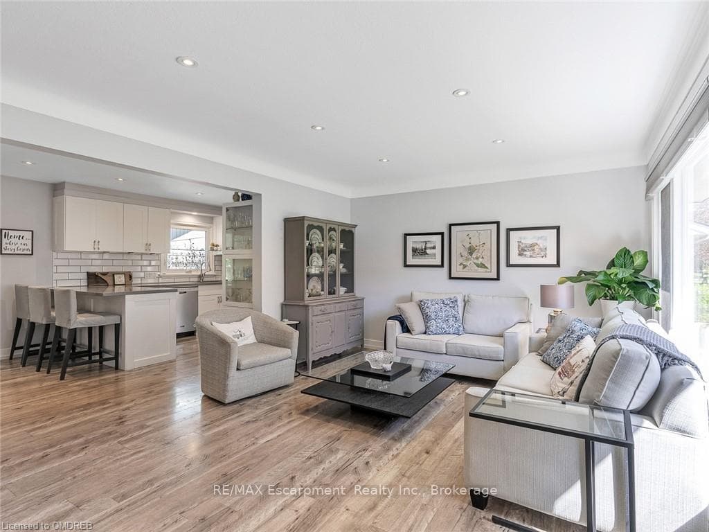 23 AQUADALE Drive photo 14