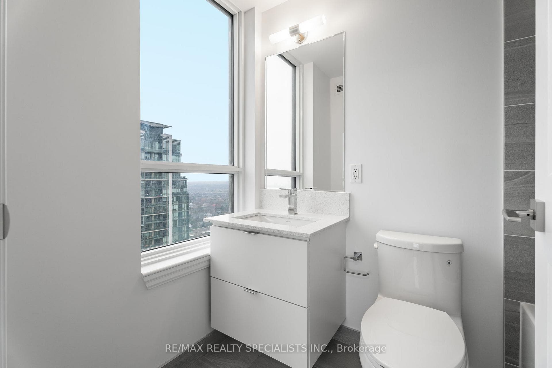30 Elm Drive Unit 2804 photo 24