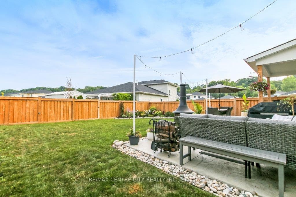 416 Breakwater Boulevard photo 31