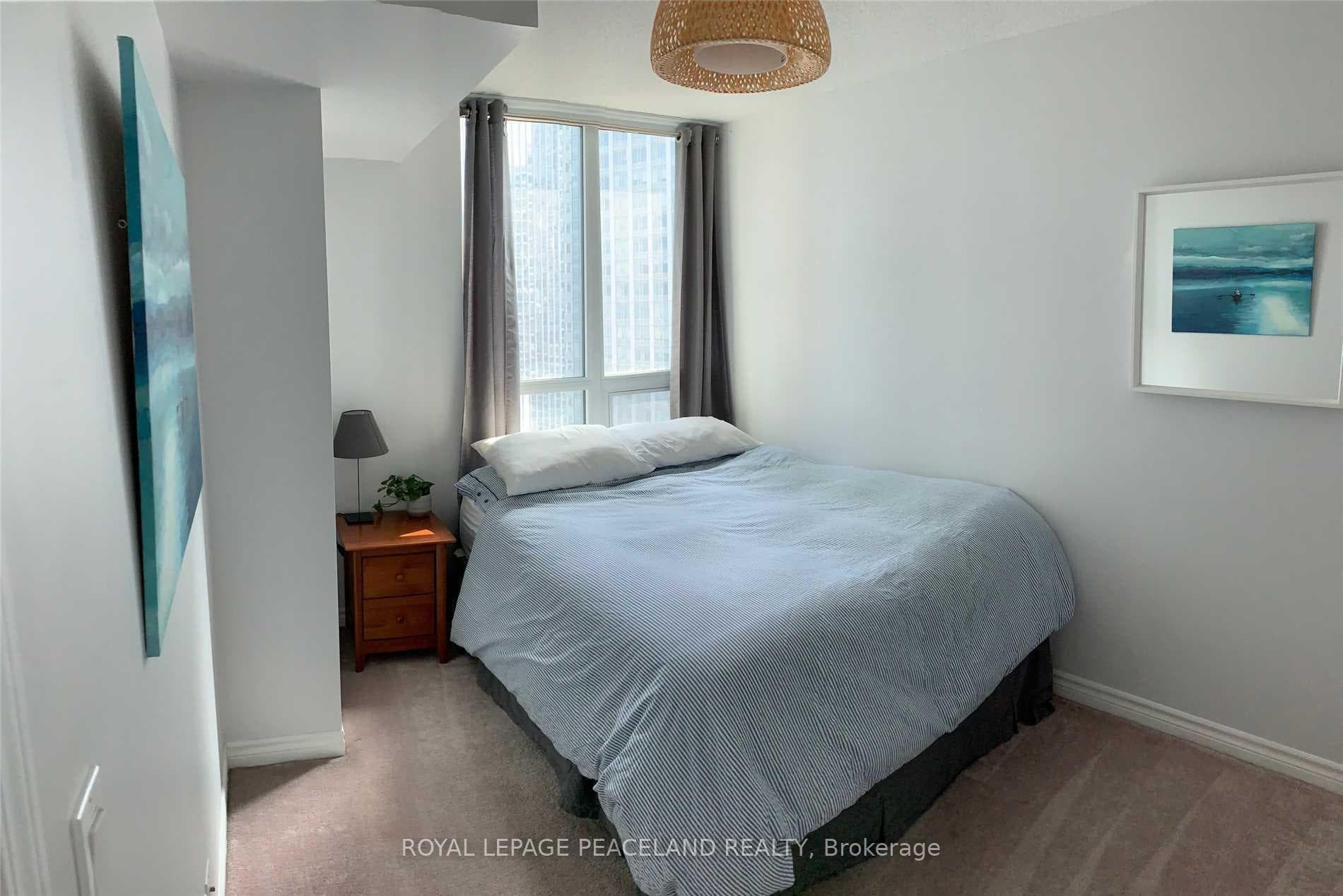 19 Grand Trunk Crescent Unit 2309 photo 6