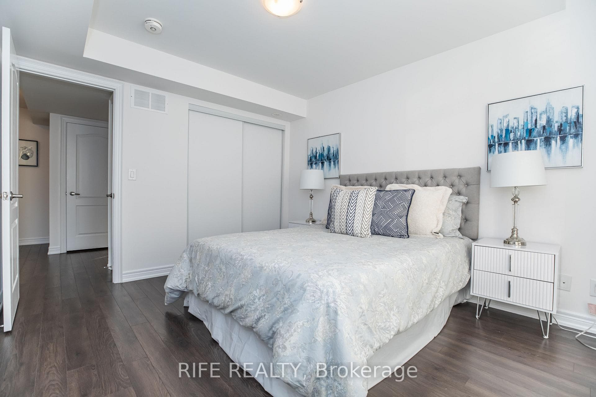 50 Dunsheath Way Unit 604 photo 18