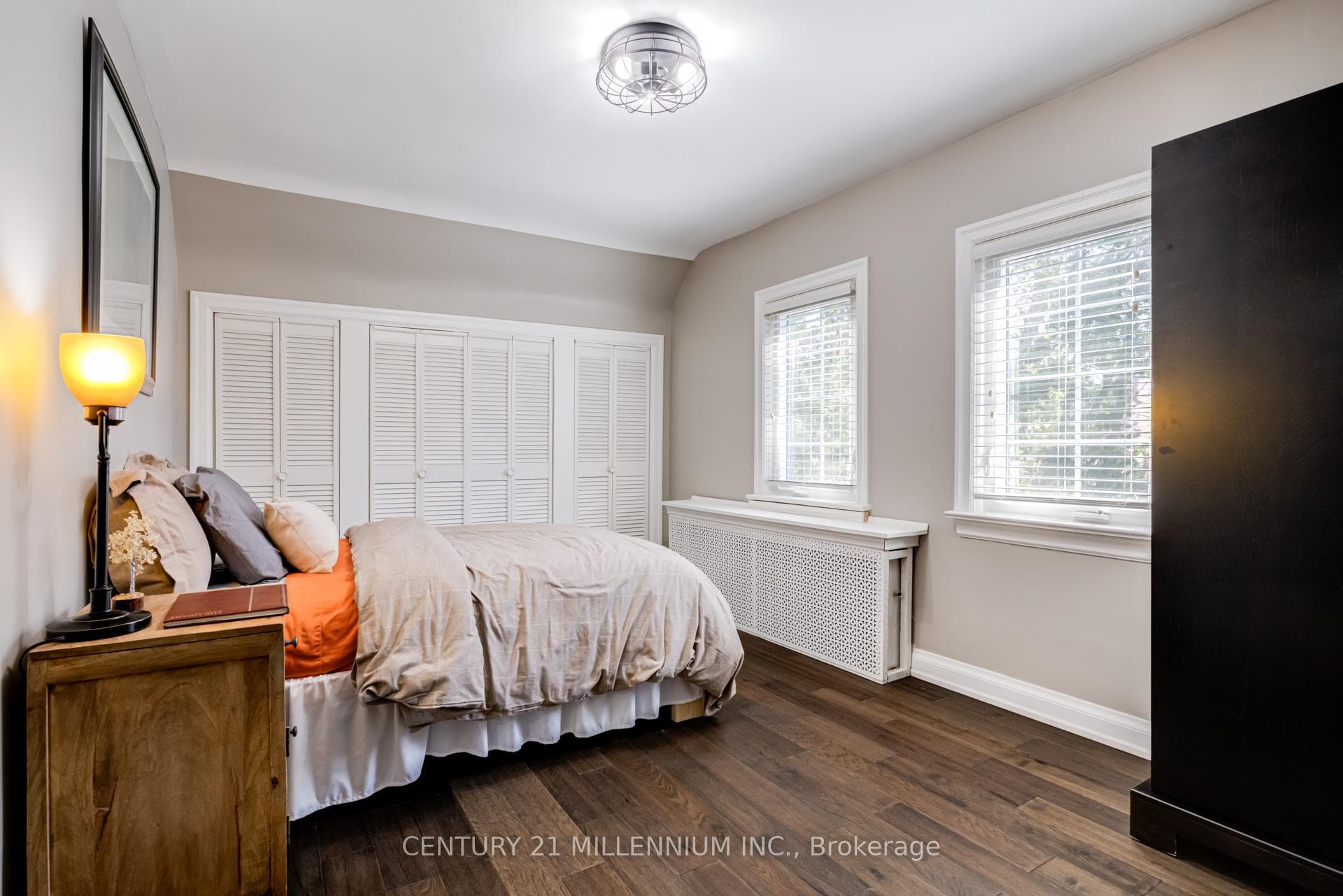126 Elizabeth Street photo 26