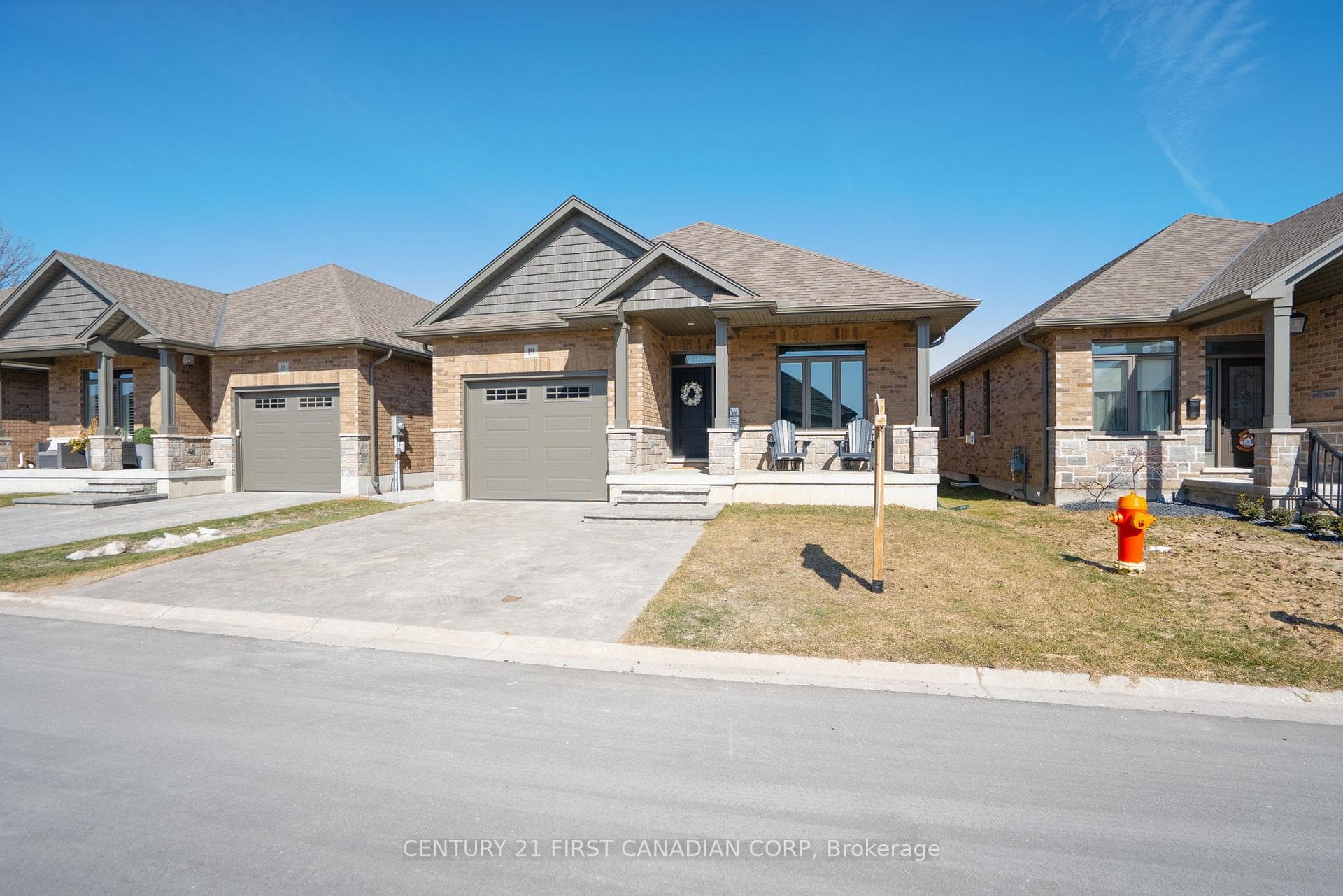159 Collins Way Unit 19 photo 2