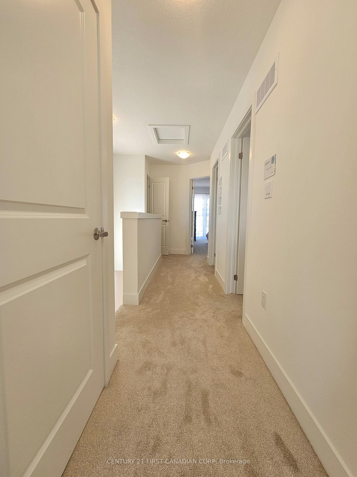 262 Edgevalley Road photo 16