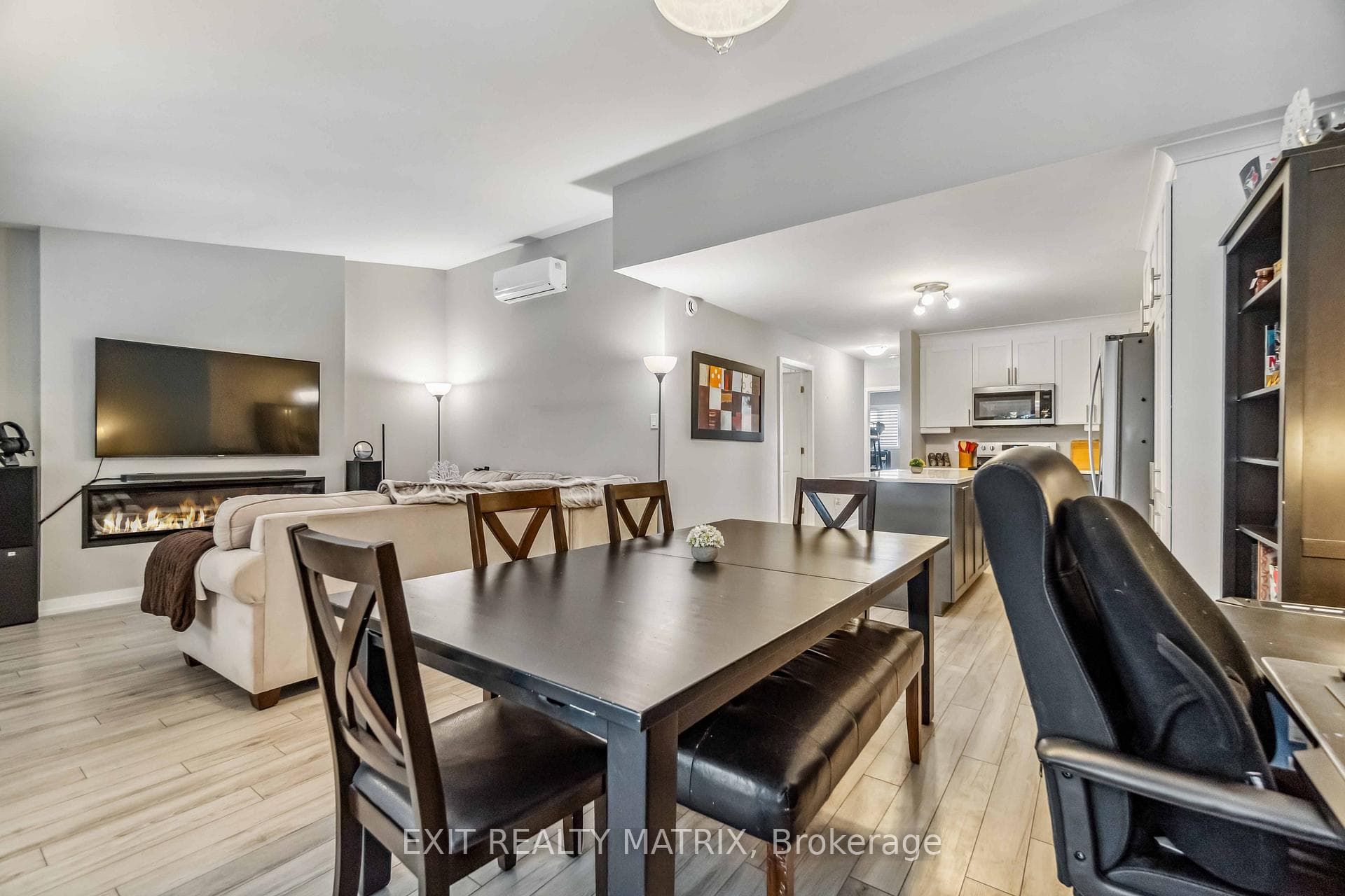 99 ST MORITZ Trail Unit 410 photo 17